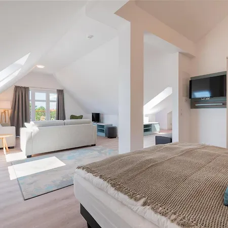 Westside Arthotel 416 Apartament 4*