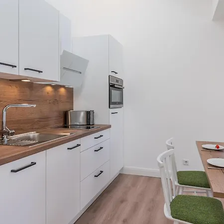 Westside Arthotel 416 Apartment 4*